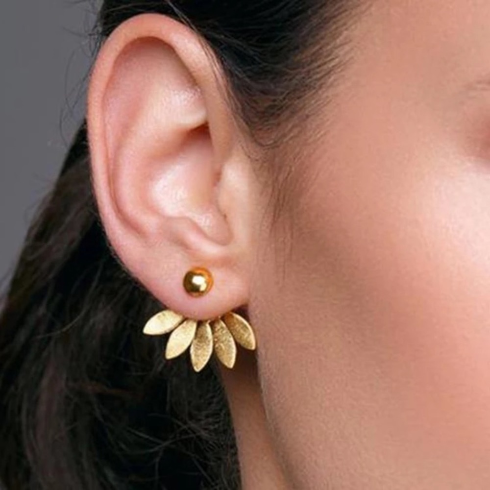 Unique “Spring Daisies” Cute Floral Stud Earring